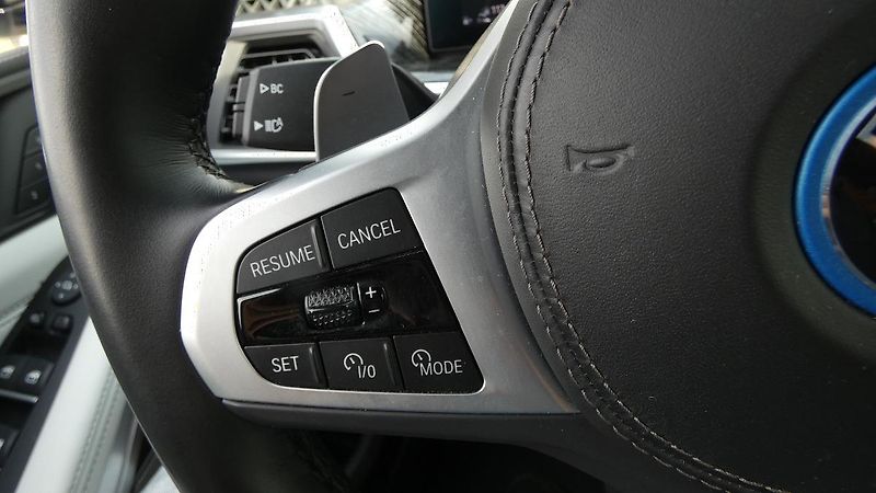 BMW X5 50e xDrive PHEV - fotka 11 z 27