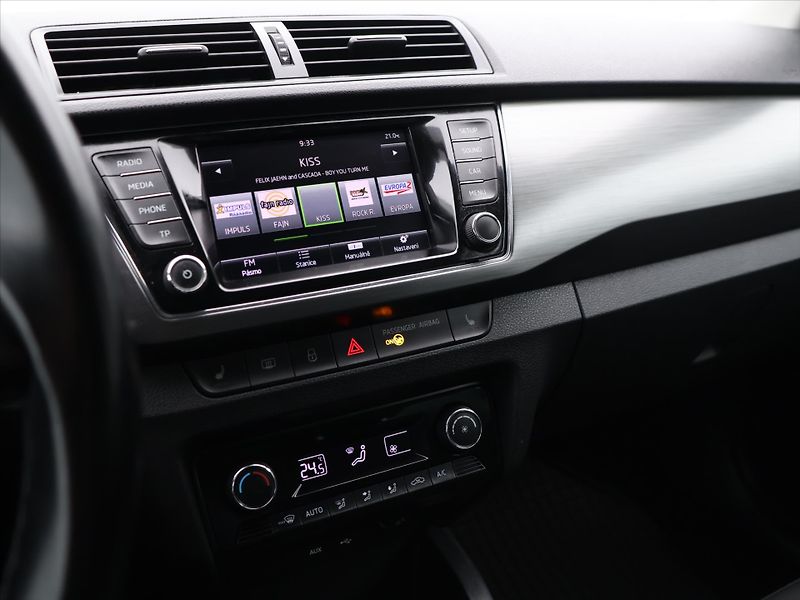 Škoda Fabia 1,2 TSI 81kW Style CZ DPH - fotka 16 z 26