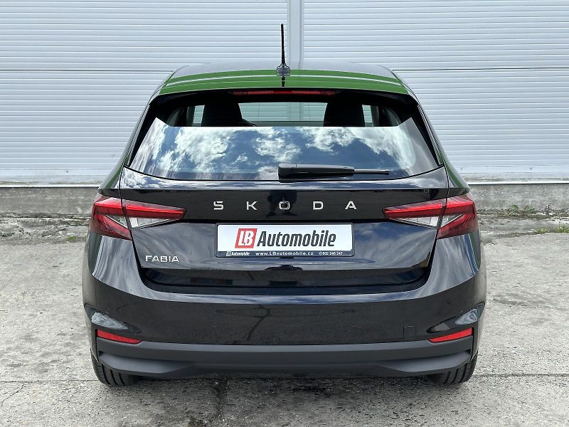 Škoda Fabia 1.0TSi 95PS Selection LED V.Co - fotka 5 z 33
