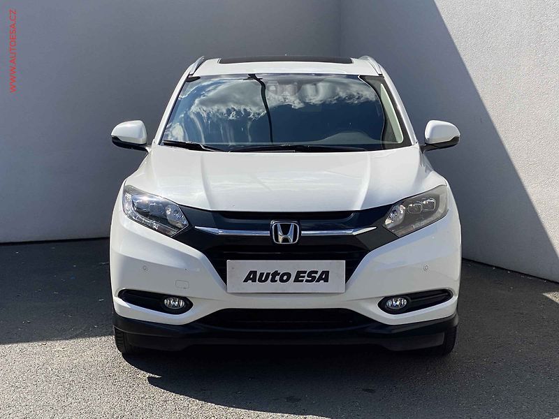 Honda HR-V (2018) 1.5i-VTEC, ČR, Executive, AT - fotka 2 z 19