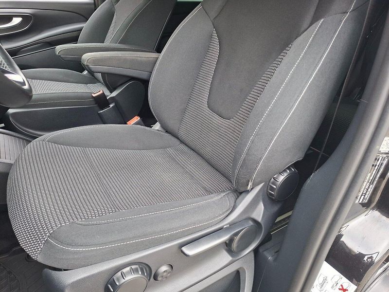 Mercedes-Benz Třídy V (2020) V 300d 176kW 4MATIC -1.MAJITEL - fotka 17 z 29
