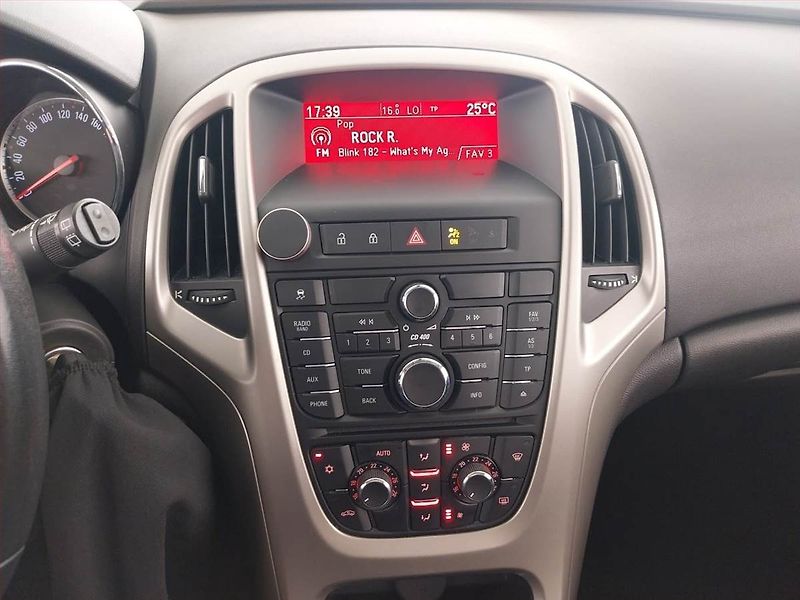 Opel Astra (2011) 1.7 CDTI, po STK, CZ doklady - fotka 12 z 20