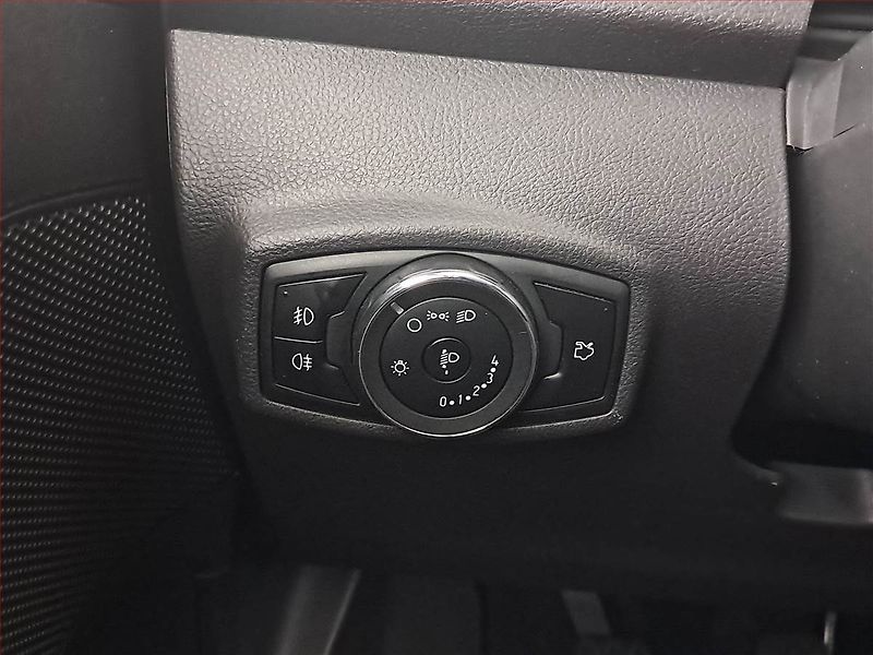 Ford KA PLUS (2018) 1.2 Ti-VCT, Vyhř. sedaček - fotka 15 z 18