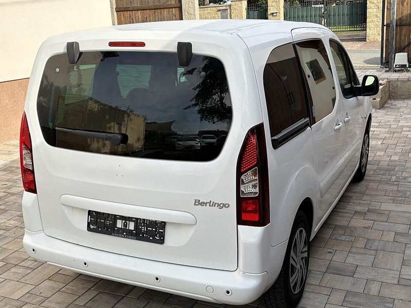 Citroën Berlingo (2019) Electric, park. kamera, klima - fotka 3 z 11
