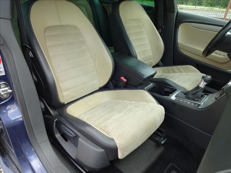 Volkswagen Passat CC 2.0TDi 125kW - fotka 36 z 70