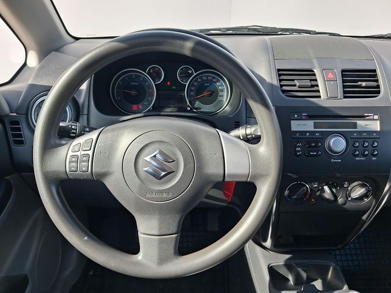 Suzuki SX4 1.6 VVT 88Kw - fotka 13 z 20