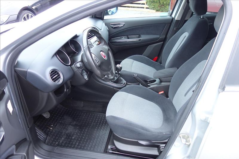 Fiat Bravo 1,6 JTD,ČR,SERVIS.KN.,EMOTION. - fotka 10 z 35