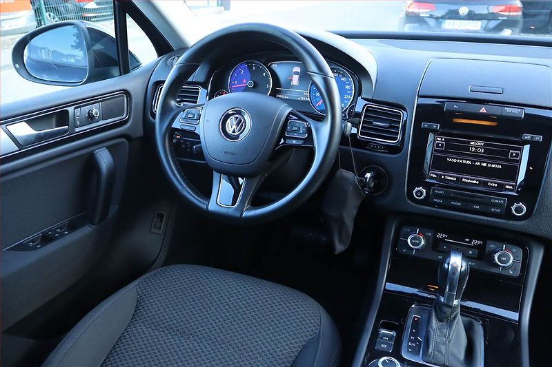 Volkswagen Touareg (2014) 3.0 TDI, 4X4, Automat - fotka 7 z 25