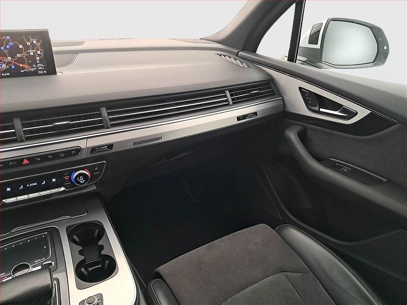 Audi Q7 (2017) S-Line 3.0 TDI - fotka 8 z 23