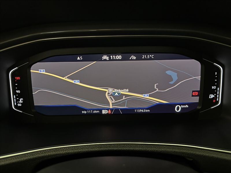 Volkswagen T-Roc 1,5 TSi  Sport Virtual Assist - fotka 26 z 44