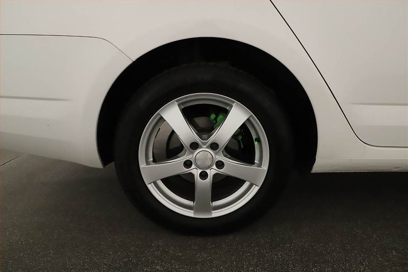 Škoda Octavia (2014) 1.2 TSI, Tempomat - fotka 14 z 14