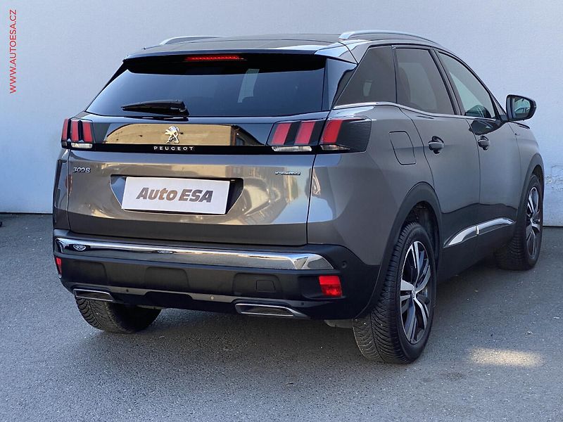 Peugeot 3008 (2018) 1.5 HDi, GT Line, AT, LED - fotka 4 z 18