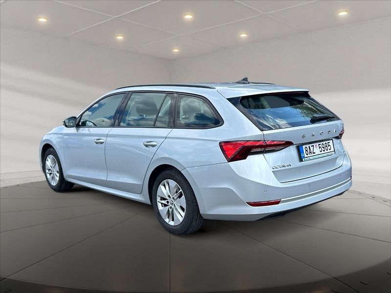 Škoda Octavia 2,0 TDI Ambition 4x4 DSG - fotka 4 z 11