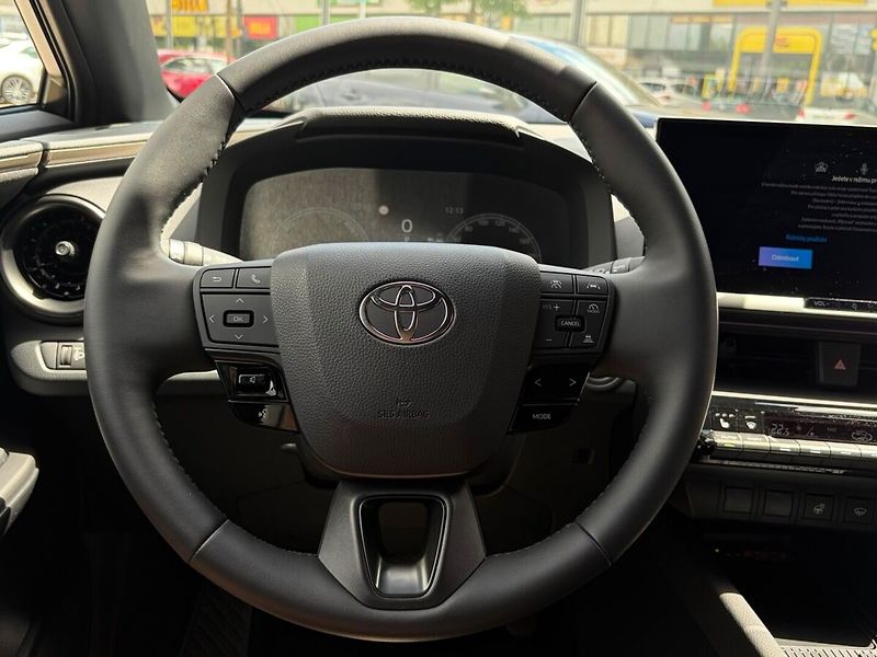 Toyota C-HR 2.0 PHEV Executive - fotka 9 z 21