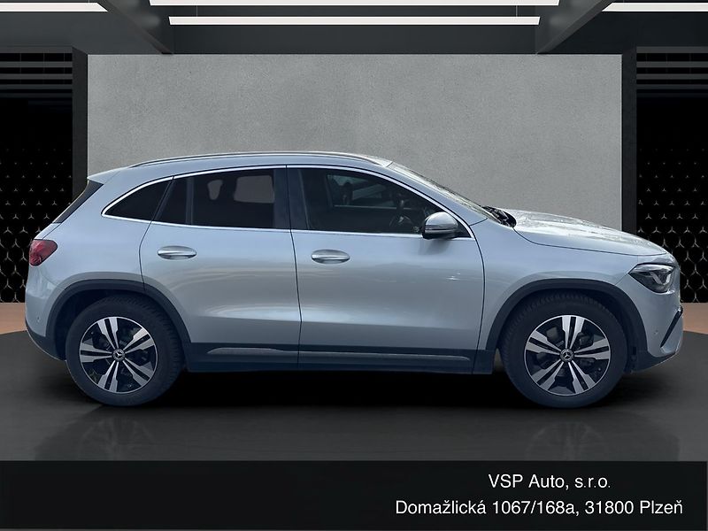 Mercedes-Benz GLA PROGRESSIVE 200d 4MATIC - fotka 6 z 19