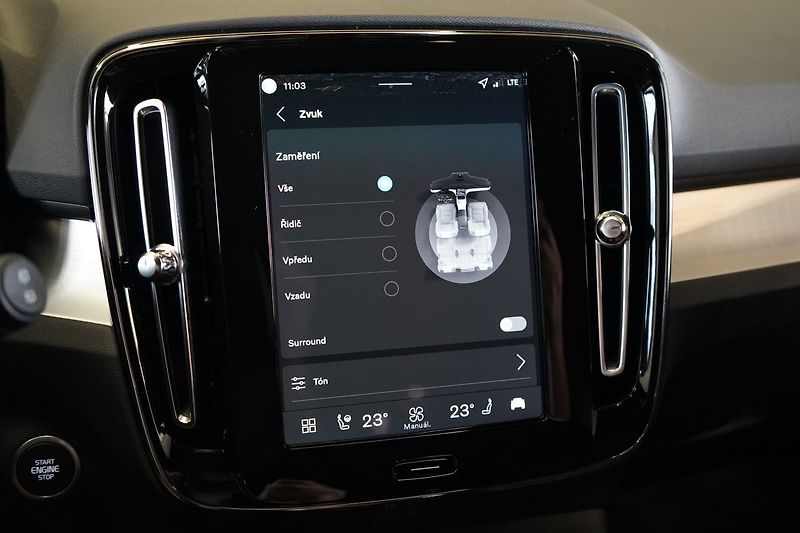 Volvo XC40 B4 PLUS Dark, 360°, LED Pixel - fotka 32 z 42