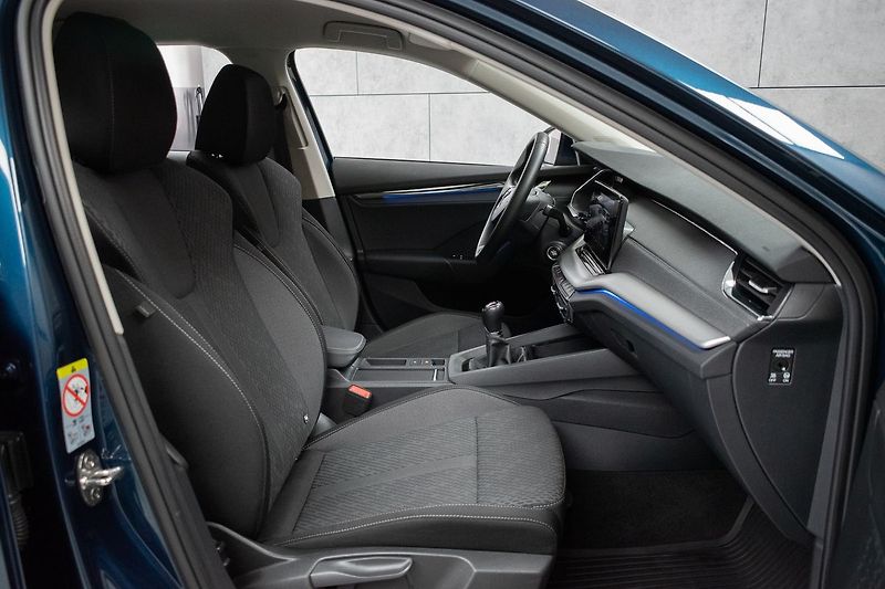 Škoda Octavia 1.5 TSI STYLE*KESSY*DPH*ČR 1.M - fotka 12 z 38