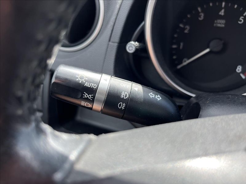 Mazda 5 1,8 i 7.MÍST KLIMA SERVIS - fotka 26 z 41