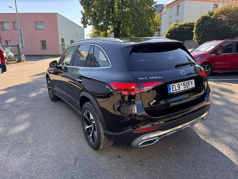 Mercedes-Benz GLC (2026) 300 de 4MATIC - fotka 5 z 23