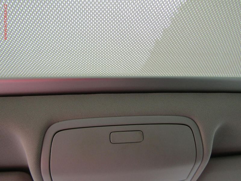 Volkswagen Tiguan (2015) 2.0 TDi 4x4, Lounge, DSG - fotka 19 z 20
