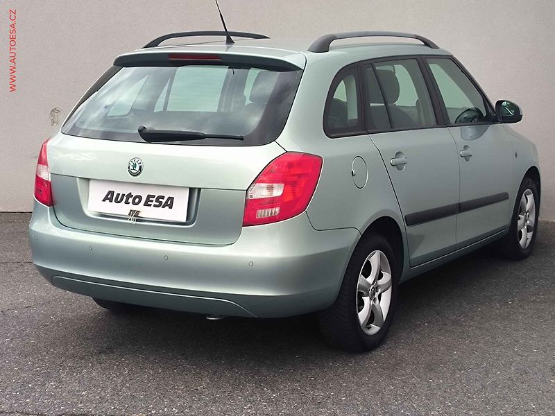 Škoda Fabia (2010) 1.2 TSi, Style, +kola - fotka 4 z 16