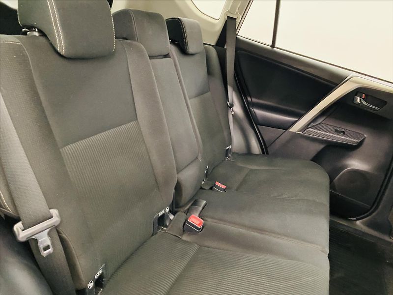 Toyota RAV4 2,0 VVT-i 4X4 - fotka 7 z 25
