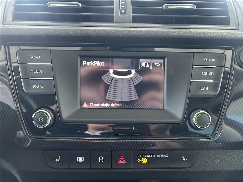 Škoda Fabia 1,2   TSI,MONTE-CARLO,2.MAJITE - fotka 16 z 24