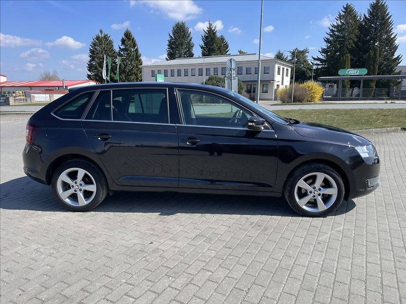 Škoda Rapid 1,2 TSi 66kw Style Radar Klima - fotka 5 z 37