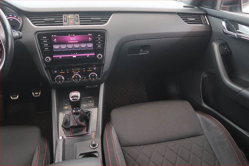 Škoda Octavia (2018) RS 2.0 TDI, Navi, Tempomat - fotka 8 z 18