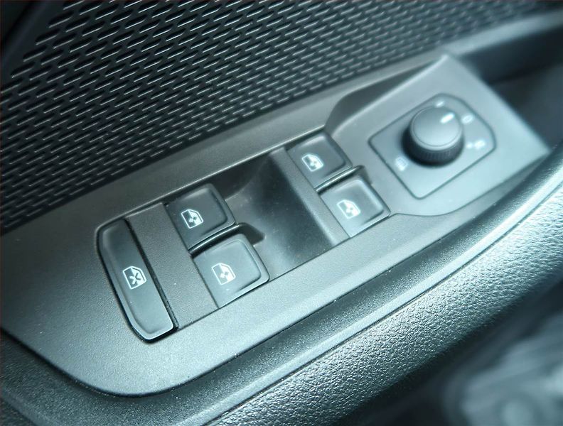Škoda Octavia (2023) Ambition 2.0 TDI - fotka 23 z 26