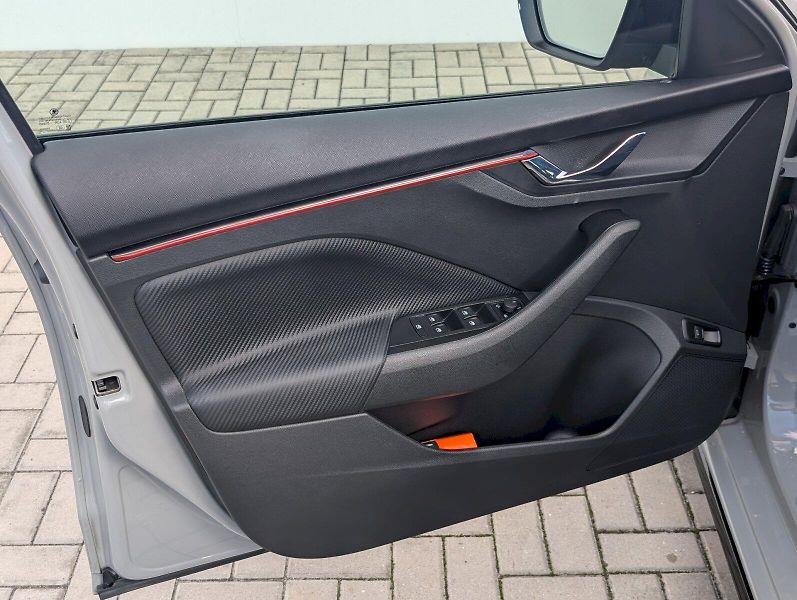 Škoda Scala (2025) 1,5 TSI / 110 kW Monte Carlo - fotka 17 z 30