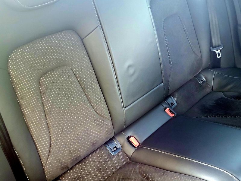 Audi A5 2,0 TFSi S-LINE,SERV.KN.ROZVOD - fotka 25 z 52