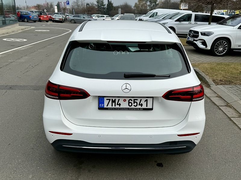Mercedes-Benz Třídy B (2020) 180 d - fotka 12 z 36