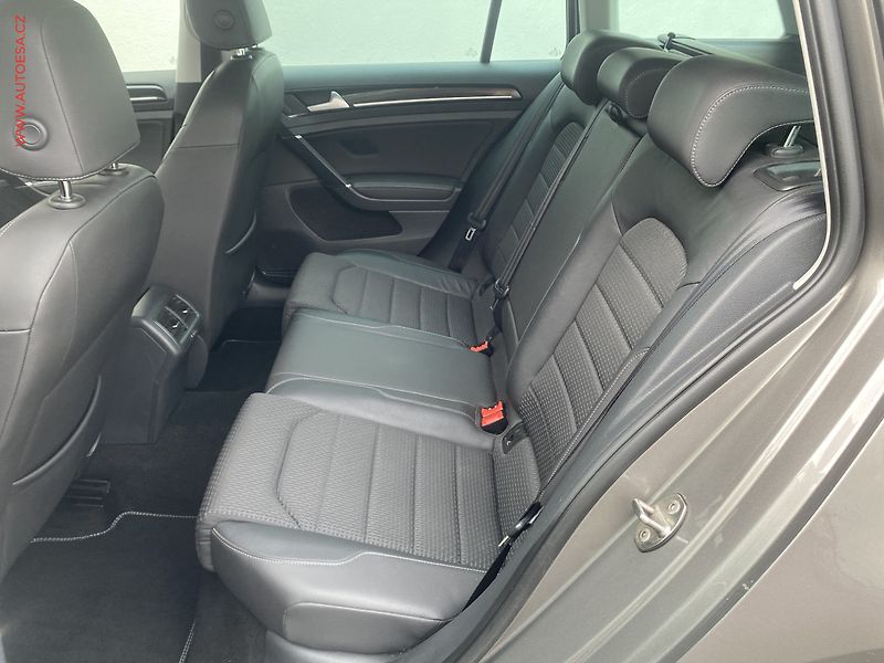 Volkswagen Golf (2013) 2.0 TDi, Highline, DSG, bixen - fotka 10 z 19