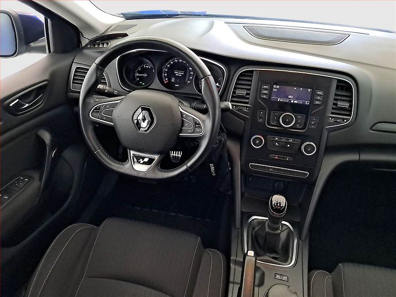 Renault Mégane (2018) 1.6 SCe, Xenony, Tempomat - fotka 7 z 17