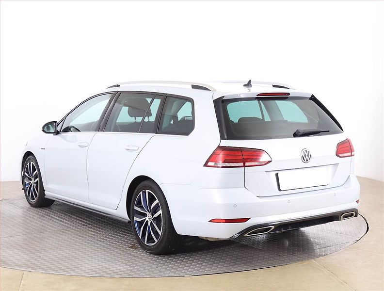 Volkswagen Golf (2017) R-Line 2.0 TDI, Automat, Navi - fotka 4 z 19