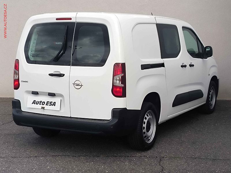 Opel Combo (2022) 1.5CDTi L2 DÍLNA, AC, park. - fotka 4 z 22