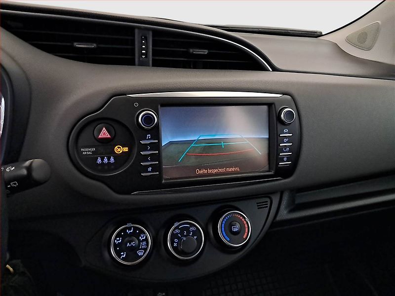 Toyota Yaris (2019) 1.0 VVT-i, Serv.kniha - fotka 15 z 20