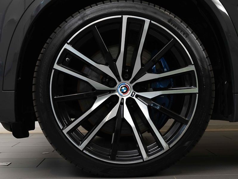 BMW X5 xDrive45e iPerformance - fotka 5 z 22