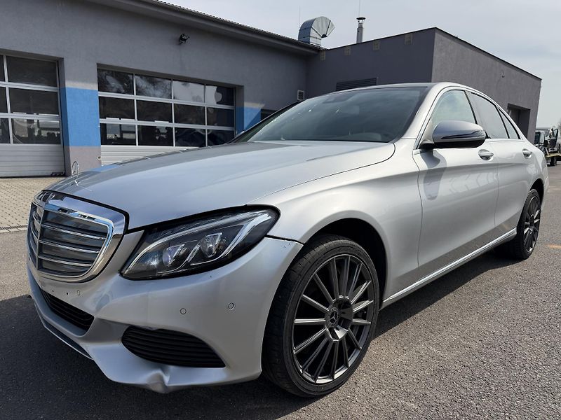 Mercedes-Benz Třídy C C 400 245kW 4x4 EXCLUSIVE  - fotka 1 z 16