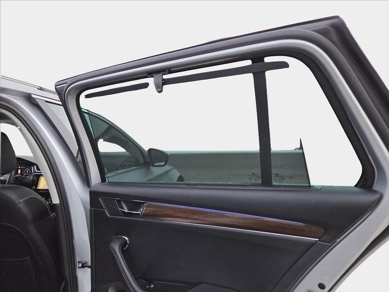 Škoda Superb 2,0 SCOUT 4X4 ČR DPH WEBASTO - fotka 19 z 35