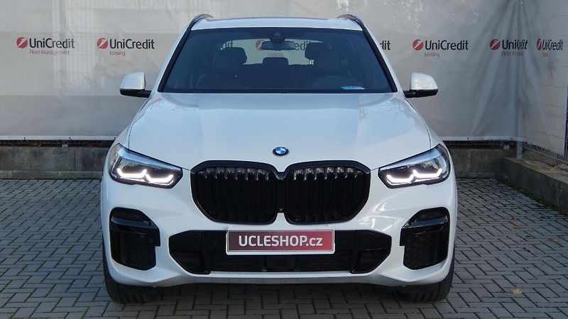 BMW X5 xDrive 40i M Sport - fotka 2 z 21