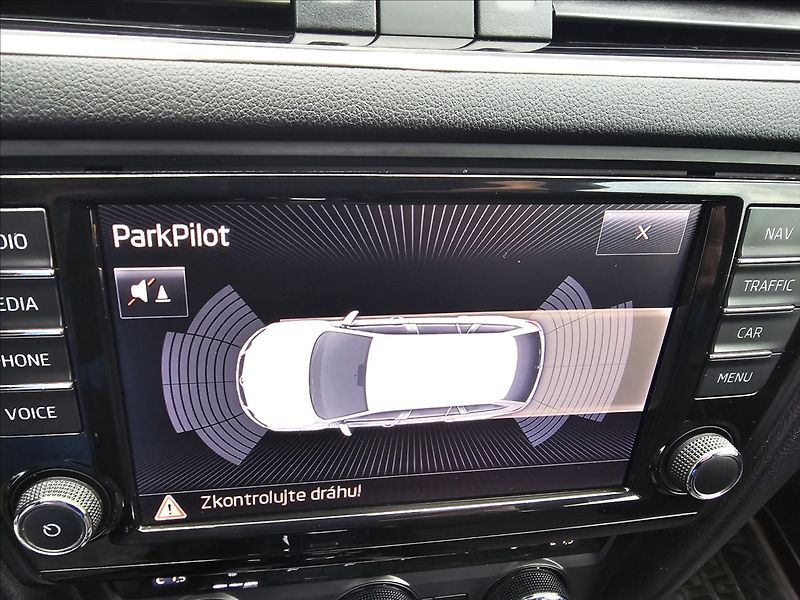 Škoda Octavia III 2,0TDi 110KW DSG Elegance - fotka 27 z 49
