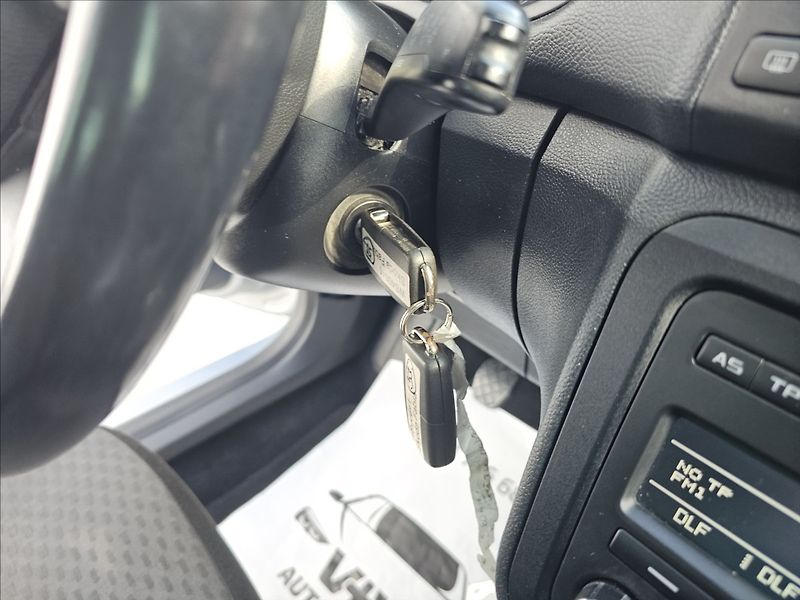Škoda Fabia II 1,2TSi 77KW Ambiente - fotka 37 z 42