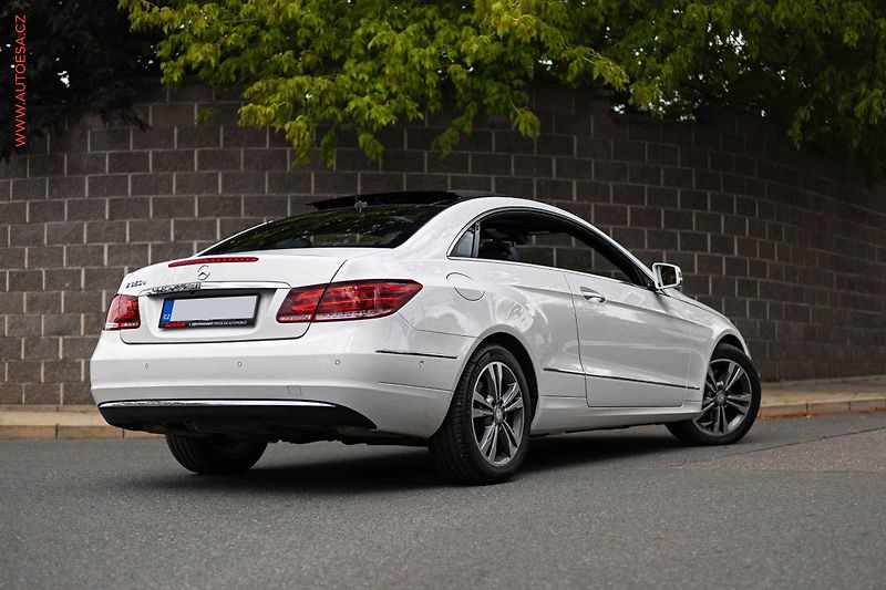 Mercedes-Benz Třídy E (2016) 3.0 d E 350 d, 1.maj,ČR - fotka 5 z 28