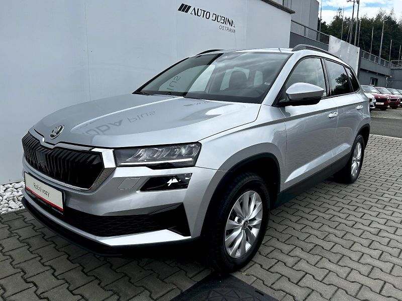 Škoda Karoq (2025) 2.0 TDI 85kW MP6 Selection - fotka 32 z 33