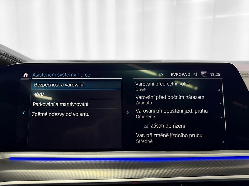 BMW X5 30d xDrive M-PAKET, HUD, LASER - fotka 18 z 31