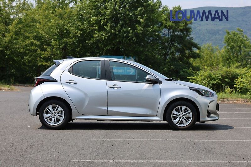 Toyota Yaris 1.5 HEV CVT COMFORT - fotka 25 z 25