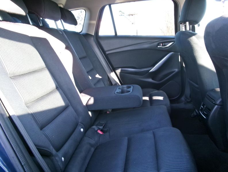 Mazda 6 (2014) 2,2D - ZADÁNO - fotka 14 z 28