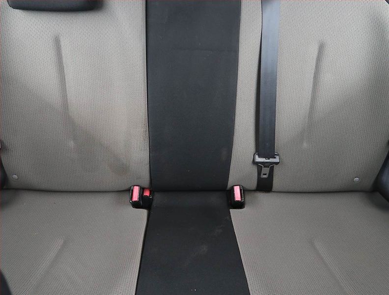 Citroën C4 (2009) 1.6 HDi, nová STK, Klima - fotka 10 z 14